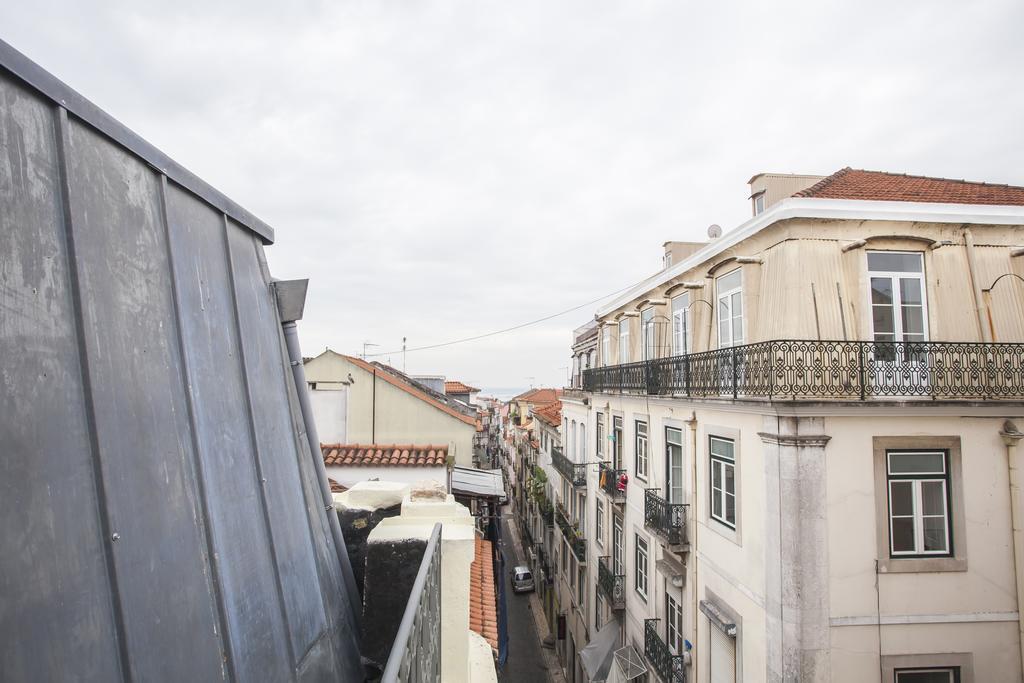Mezzanine With A View In Bairro Alto Lejlighed