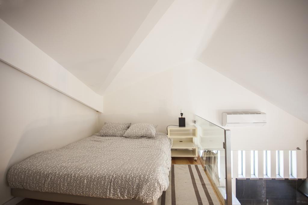 Mezzanine With A View In Bairro Alto Lejlighed